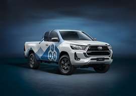Toyota-led consortium will develop prototype hydrogen fuel cell Hilux pickup in the UK